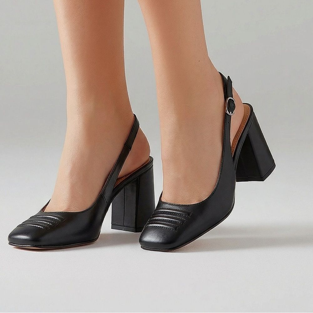 NIB Lisa Vicky Grand V Black Slingback Square Toe Block Heel Pump Shoe - Size 7
